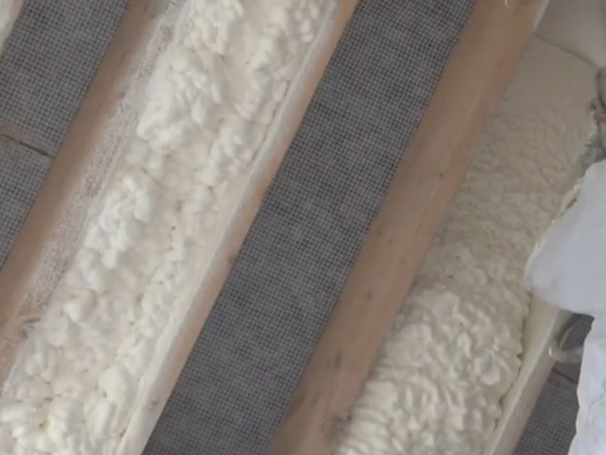 ocieplanie-poddasza-pianka-pur-wrocław